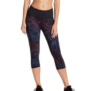 Z by Zella Digital Floral Capri Leggings